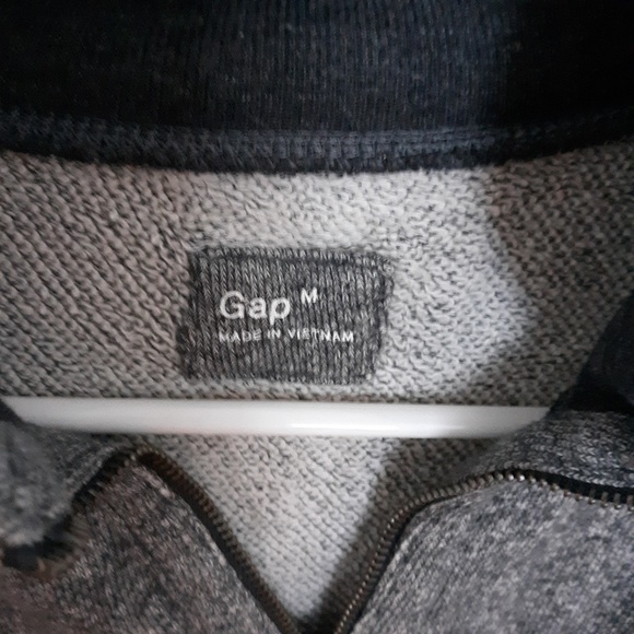 GAP Gray Medium Sweater - Picture 2 of 7